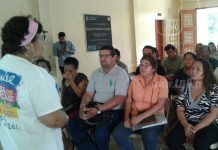 Docentes de Managua reciben bono en reconocimiento de su labor