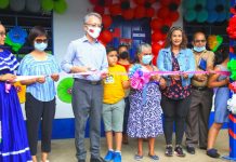 Regalo adelantado de las madres para señora en Managua con su vivienda digna nicaragua, managua, vivienda digna, barrio ayapal, madres,