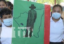 Estudiantes de Managua festejan el natalicio 126 del General Sandino nicaragua, sandino, managua, colegio, natalicio,
