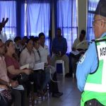 Policía entrega material de Educación vial a docentes en Boaco