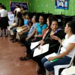 Padres de familia en Nicaragua matriculan a sus hijos para el año lectivo 2018