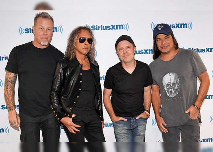 metallica-muros-trump