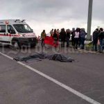 México: Saquean camión de gaseosas, se caen y mueren en el acto mexico, chavalas, saqueo, camion, caida, muerte, autoridades,