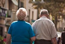 Infección de orina en ancianos: riesgos y causas orina, riñones, ancianos, salud,