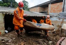 Sube a 320 cifra de muertos por la avalancha en Mocoa, Colombia