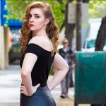 Modelo sufre acoso sexual ¡en plena sesión fotográfica!