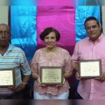 Entregan reconocimientos a emprendedores con más años de labor en Nandaime