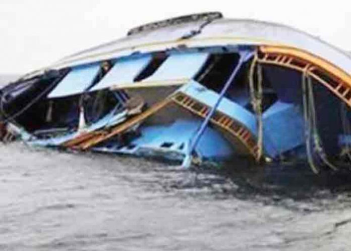 nigeria, naufragio, barco, accidente,