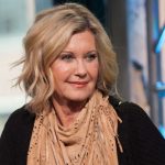 Olivia Newton-John reveló que padece cáncer de mama