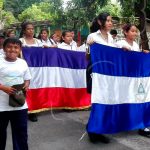 Colorido desfile en la inauguración de las fiestas patrias en la isla de Ometepe