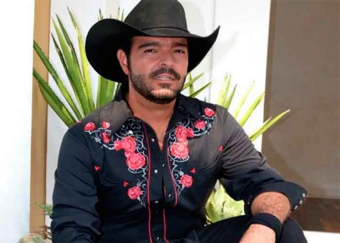 musica, pablo montero, himno nacional, video, criticas, redes sociales, viral,