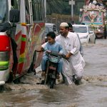 Lluvias torrenciales provocan decenas de muertos en Pakistán
