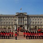 Cancelan el cambio de guardia en Buckingham y las visitas al Parlamento