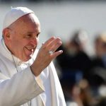 El papa concluye su retiro espiritual con una donación a los pobres de Alepo