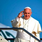 El papa aterrizó en Roma tras su viaje a Colombia