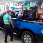 Policía atrapa a sujetos que asaltaban en las paradas de buses