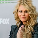 Paulina Rubio comparte foto de su pierna luego de su caída