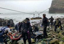 Sube a 51 la cifra de muertos por accidente en Perú