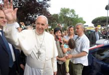 El papa alerta de que el problema del desempleo es de proporciones dramáticas