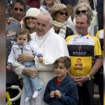 El papa Francisco pide que la tecnología ayude a la inclusión