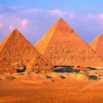 Descubierta una pirámide pequeña de granito rosado al sur de El Cairo