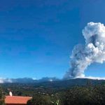 Costa Rica: Volcán Poás emana enormes columnas de gases