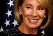 Secretaria de Educación de EE.UU apuesta por la privatización