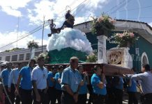 Ocotal: Fieles católicos participan en procesión para celebrar a la Virgen de la Asunción