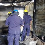 Incendio arrasa con vivienda en el barrio Santa Elena