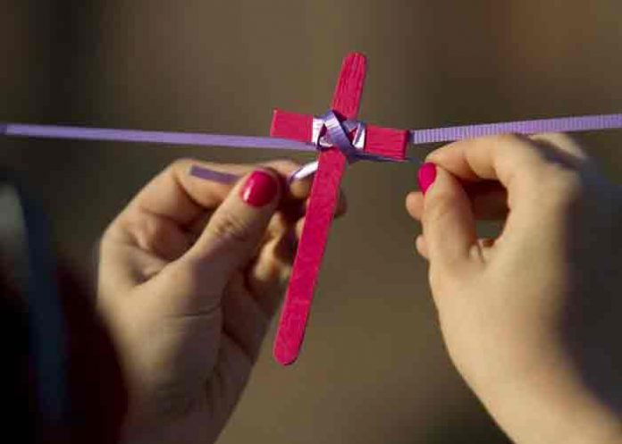 francia, feminicidio, violencia de genero, mujer quemada viva,