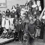 Restos de 215 niños encontrados en un antiguo internado en Canadá canada, internado, restos humanos, niños,
