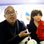 Un ingeniero chino se casa con una mujer-robot construida por él mismo