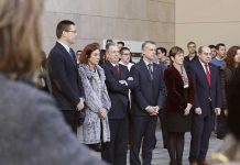 Minuto de silencio en España por atentados en Cataluña, con rey a la cabeza