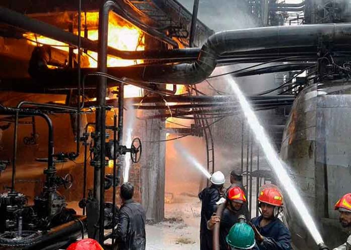 siria, incendio, refineria, estalla, medio oriente,.