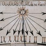 Encuentran intacto un reloj de sol de 2.000 años en un yacimiento romano