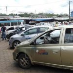 Taxistas de Nueva Guinea cobran más que su tarifa establecida