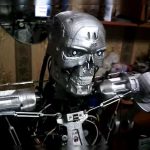 Ingeniero ruso construye un robot ‘Terminator’ que habla