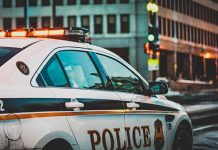 Atrapan a estudiante sospechoso de asesinar a policía en Universidad de Texas