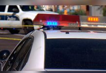 Cierran universidad en Texas tras muerte de policía