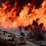 Muere un bombero en el incendio Thomas en California