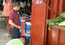 Comerciantes afectados por incendio en el Roberto Huembes retoman sus ventas