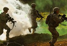 Trump firma el decreto que veta el servicio militar a los transgéneros y explica por qué lo hace