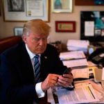 Demandan a Trump y su oficina por comunicarse con mensajes que se borran