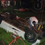 Dos mujeres resultan ilesas tras el vuelco de su vehículo en León