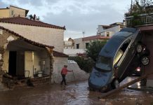 Ascienden a 19 los muertos por las inundaciones en Grecia