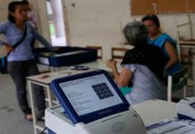 Venezolanos salen a votar para elegir integrantes de la Asamblea Nacional Constituyente.