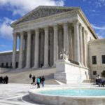 Corte Suprema de EE.UU. obliga a Trump a excluir a los abuelos del veto migratorio