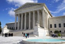 Corte Suprema de EE.UU. obliga a Trump a excluir a los abuelos del veto migratorio