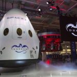 Dos personas le darán la vuelta a la Luna en el 2018