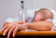 ¿Por qué con los años toleramos menos el consumo de alcohol?